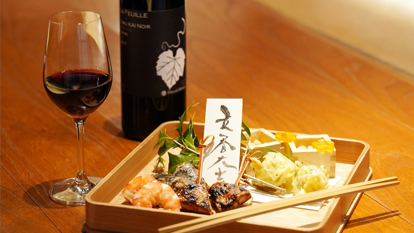 日本最古のワイナリーのワインに酔いしれる3462674