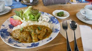 食事・飲み物 / 3