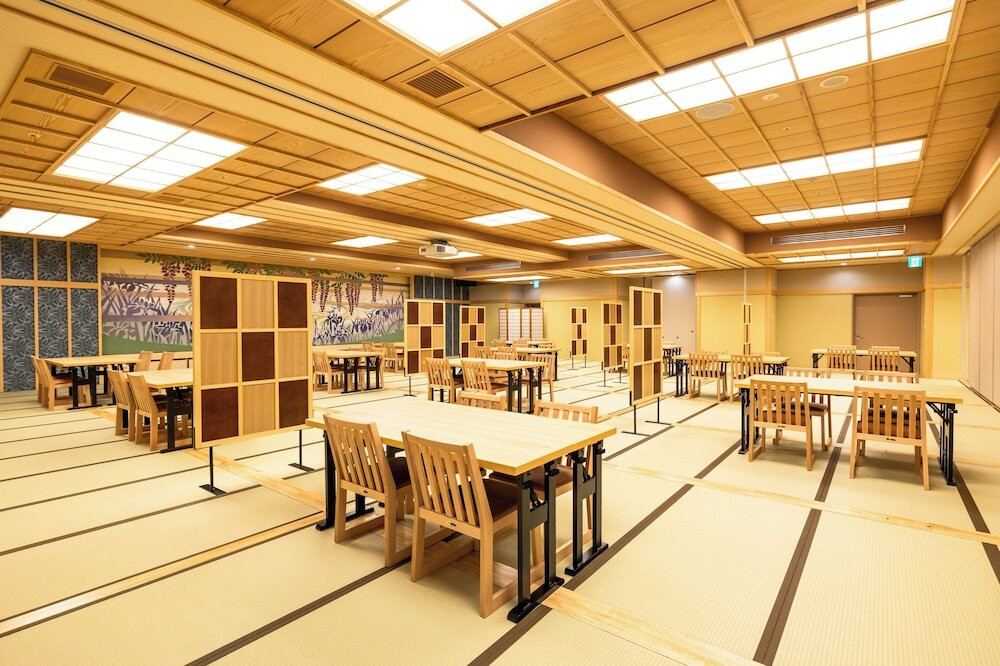 旅館のお食事処