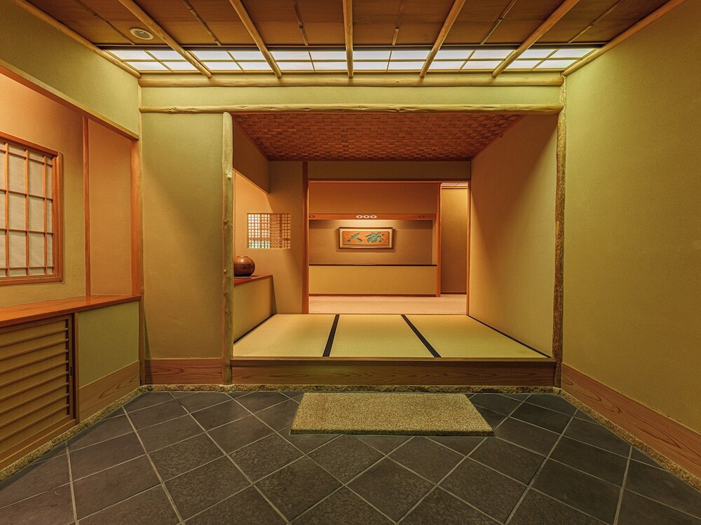 「特別室」玄関②