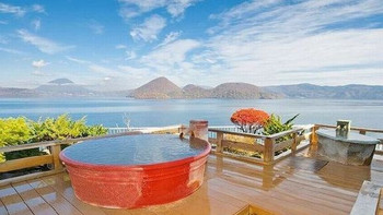 手を伸ばせば洞爺湖に届きそう！湖のさざ波にも耳を傾けて3420464