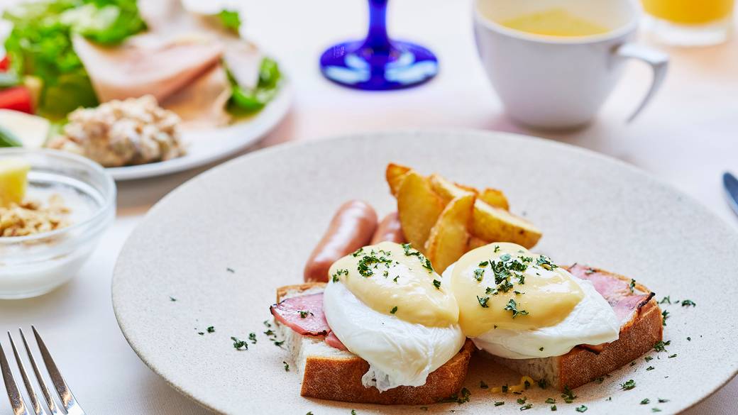 イタリア料理店の
優雅な朝食ビュッフェ / 1