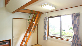 和室6畳＋3畳ロフト　トイレ・洗面台付き　バス共同 (駐車場提供なし)