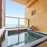 ホテル棟 2階客室露天風呂一例 / 2