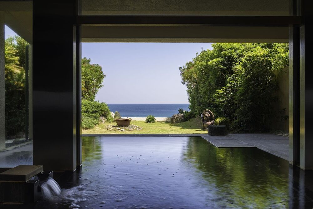 眺望抜群の美人の湯でゆったり3396572