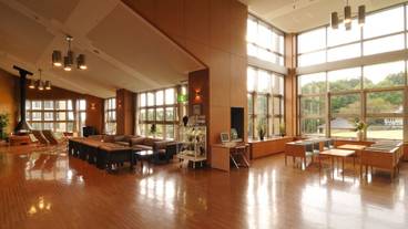 ロビーラウンジ / 6