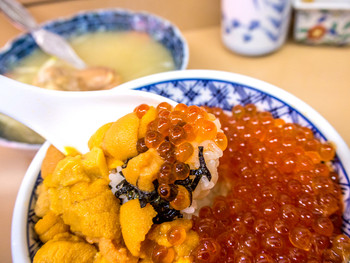「食事処 ながもり」料理 678477 うに・いくら丼（大）