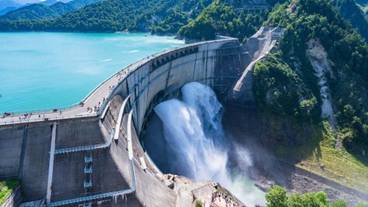 ヘリコプター / 飛行機ツアー / 3