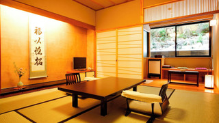 [秀山閣] 檜内風呂付和室8畳 (禁煙)