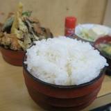 ごはん処 あだち（ゴハンドコロアダチ）