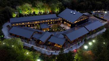 夜の敷地内の雰囲気 / 2