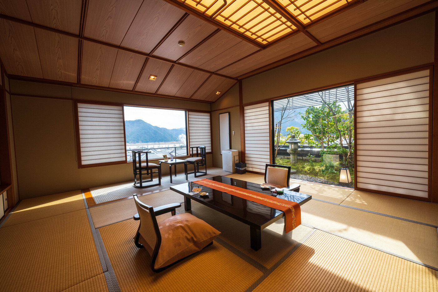 外湯めぐりに便利な立地♪宿でも源泉かけ流しを堪能4070808