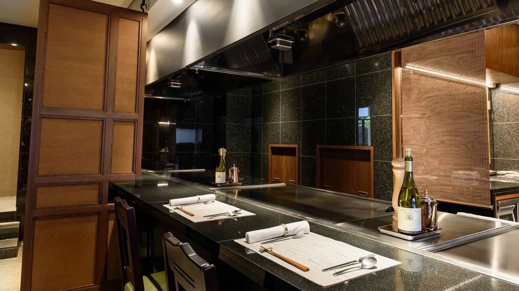 上質素材を贅沢に味わう
鉄板焼きディナー / 3