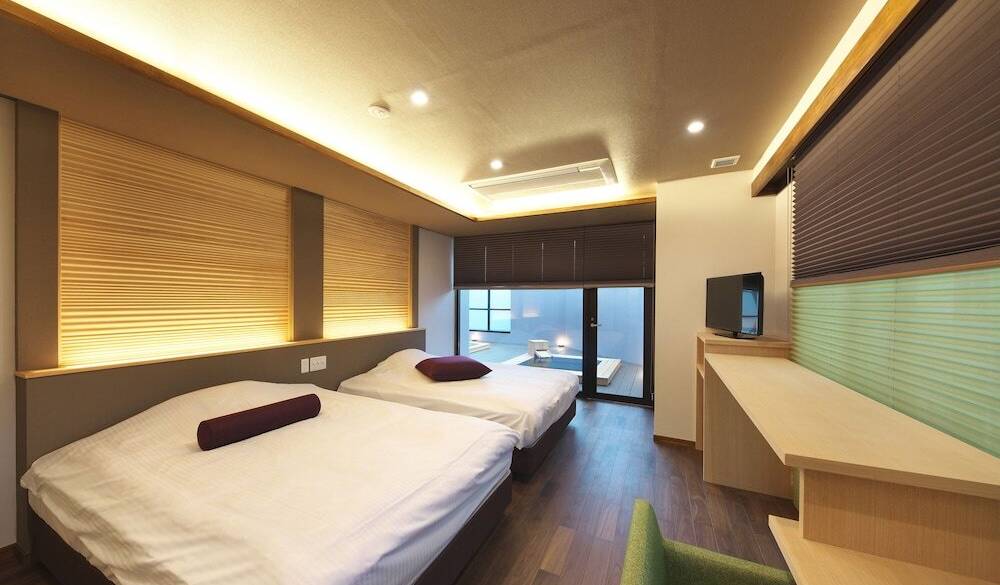 露天風呂付客室「金峰」ベッド / 5