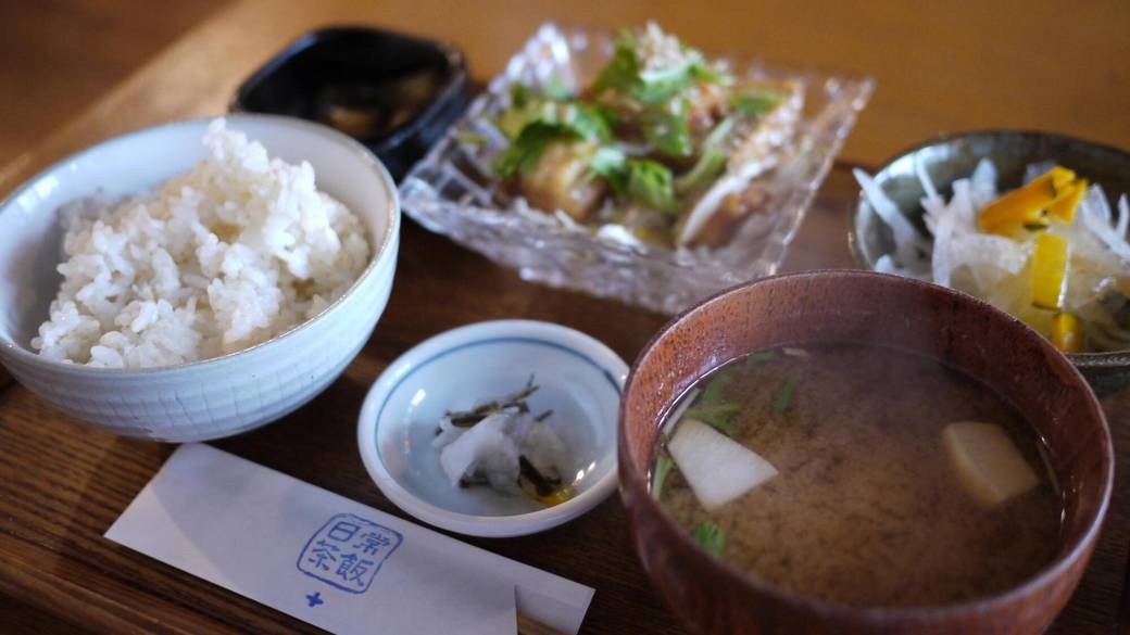 一汁三菜の定食屋「日常茶飯」 / 3