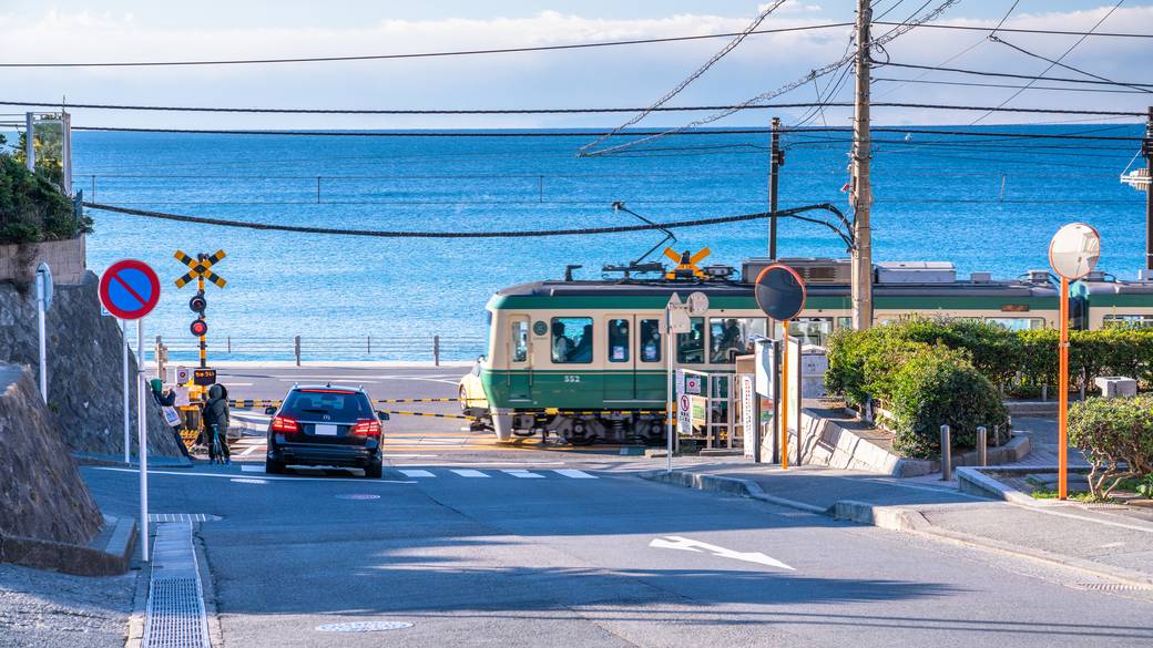 彼とバースデー旅行！
電車で江ノ島方面へ / 1