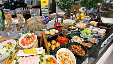 朝食ビュッフェ / 7