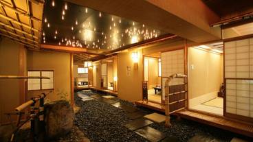 旅館のお食事処 / 20