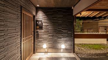 施設の入り口 / 8