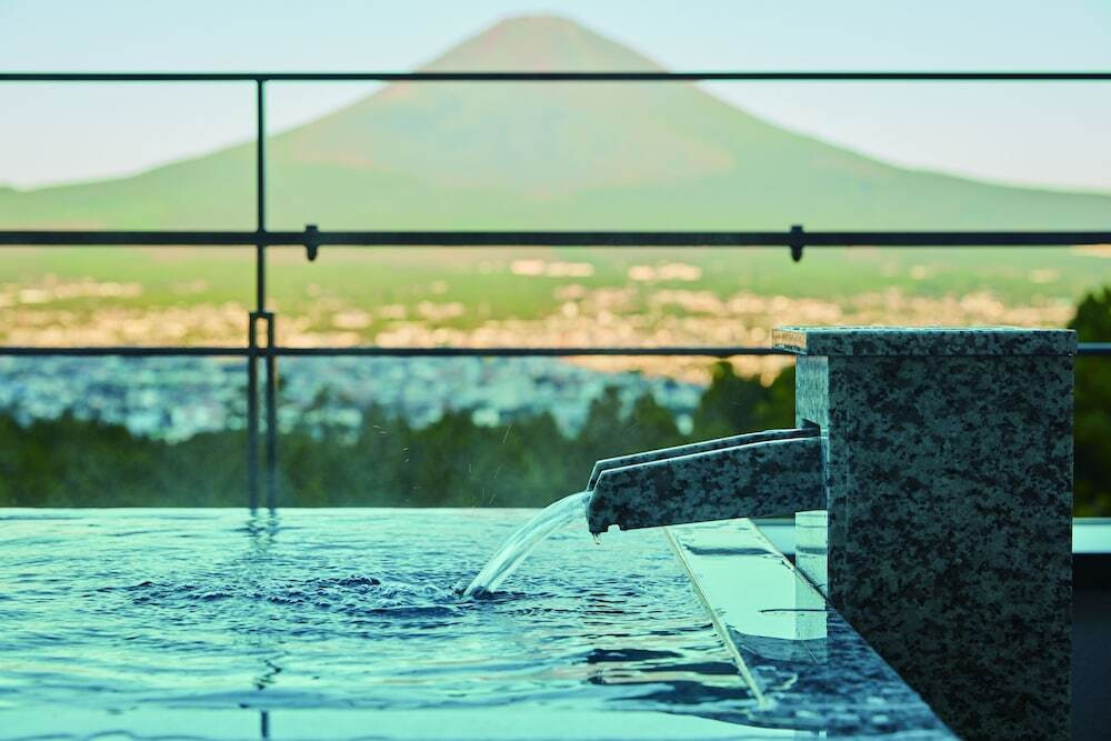 おしゃれでコスパの良いホテルに泊まって「静岡県」を満喫3996720