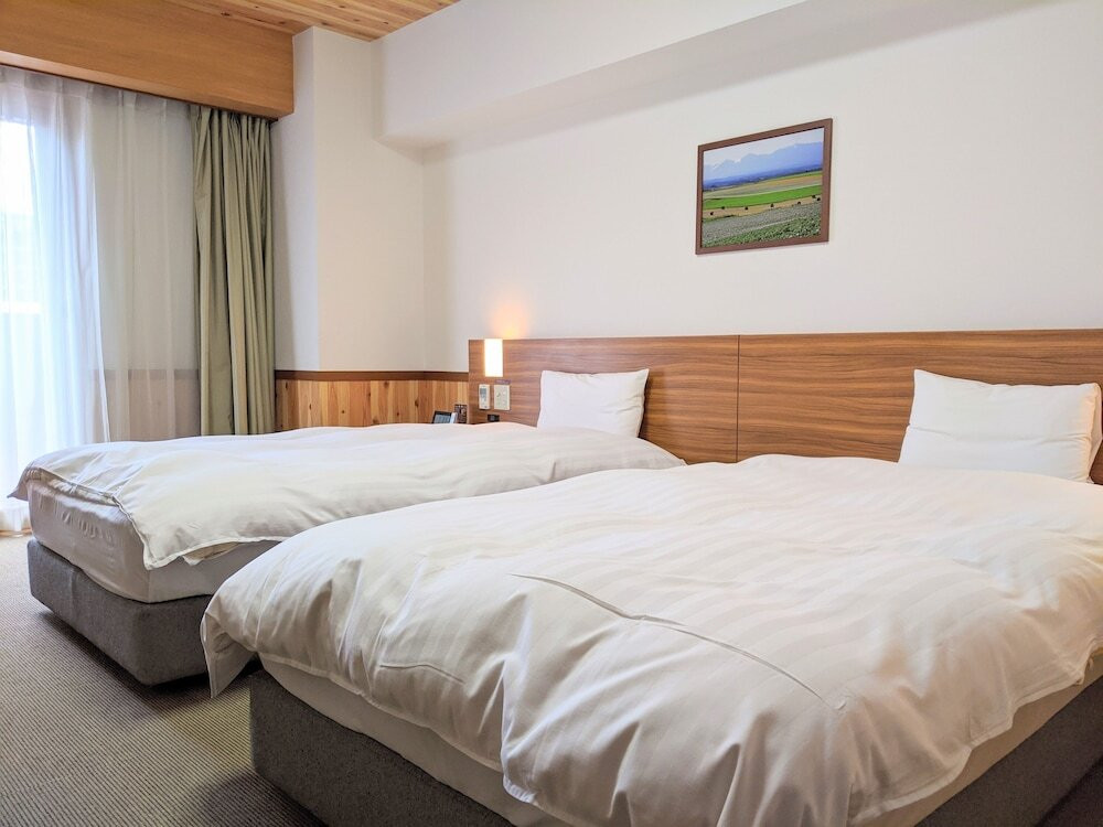 木の温もりにほっこりする大浴場4006435