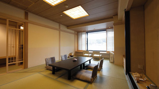 たまゆら湖側 展望風呂付き(沸かし湯) 和室12畳+6畳