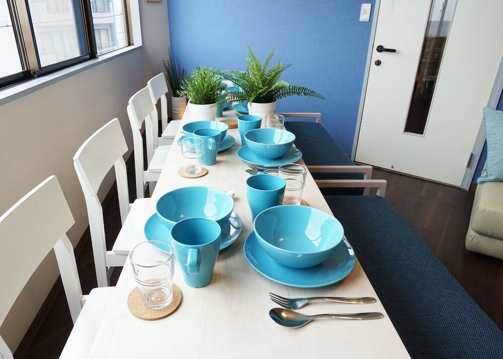 客室内のダイニングエリア