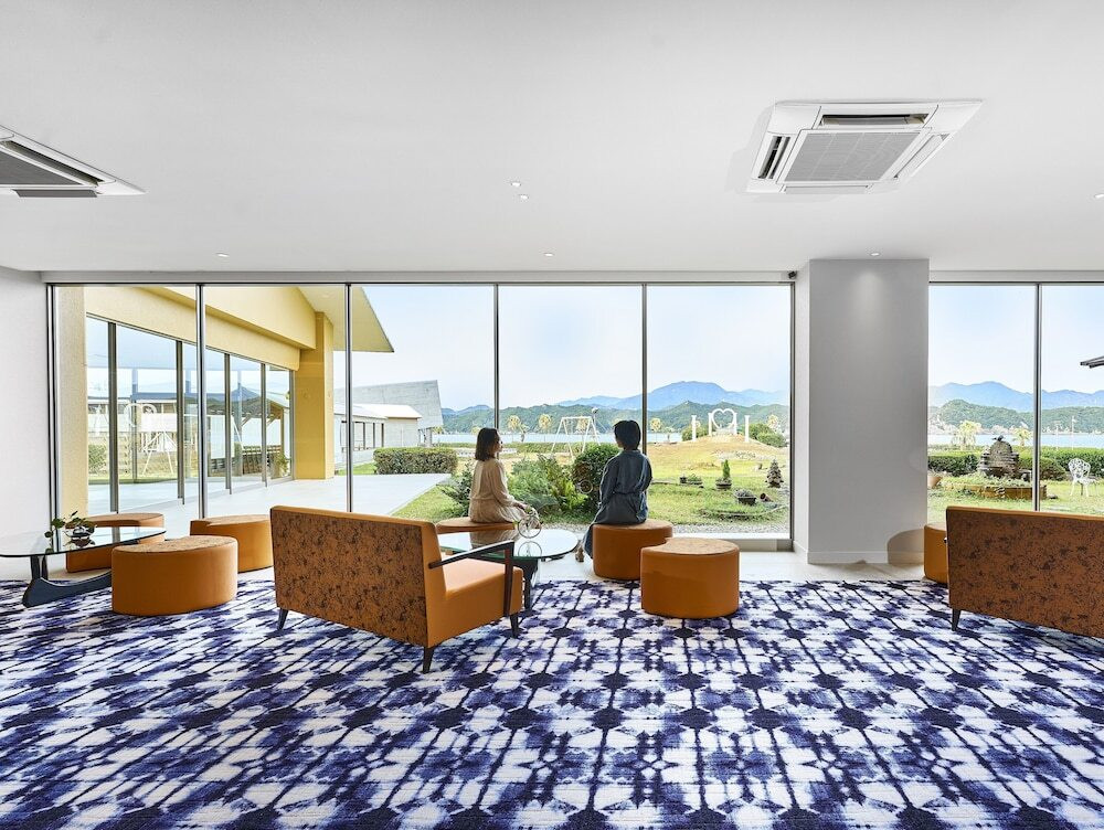 ロビー応接スペース