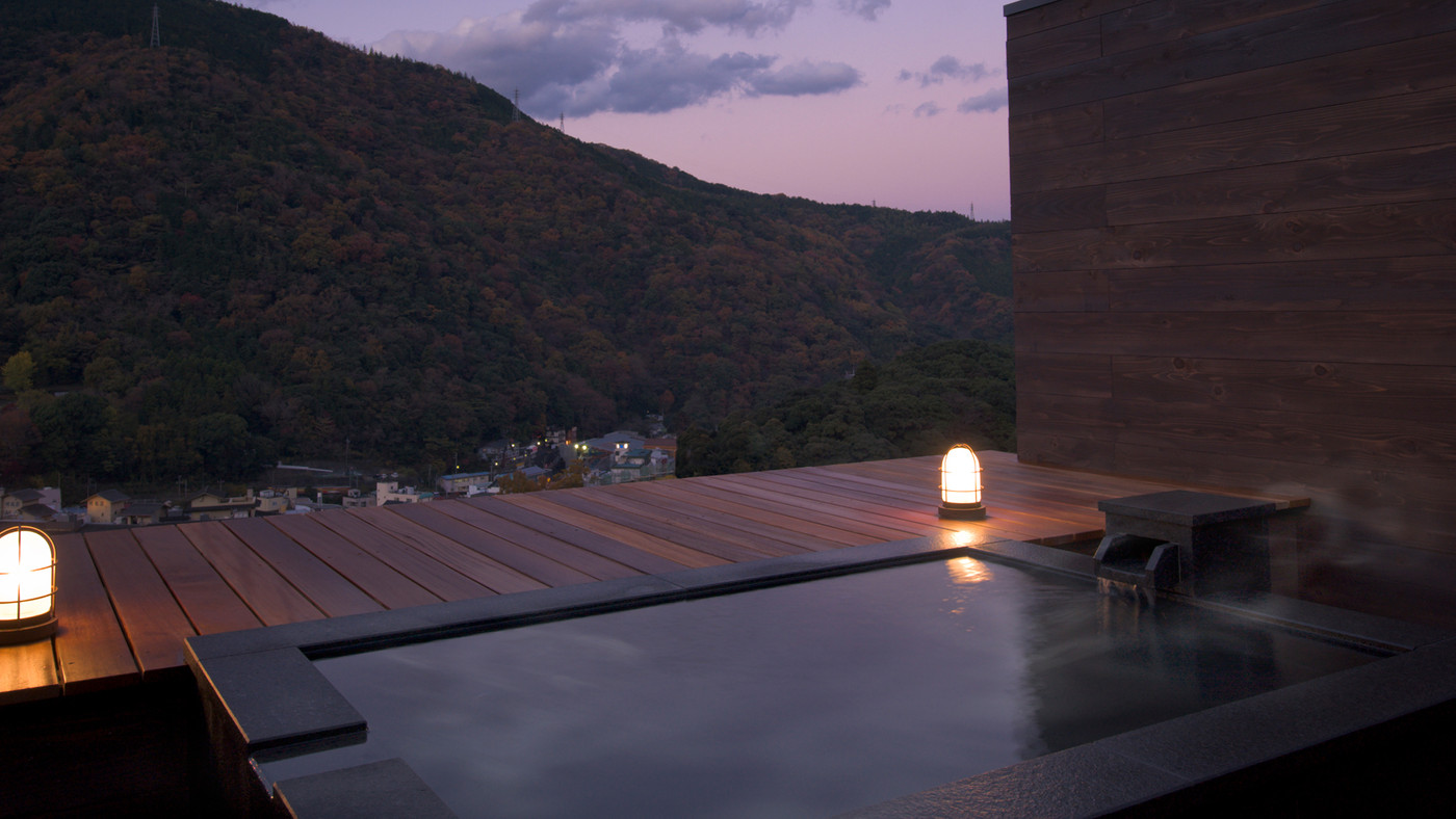 標高200mからの絶景をテラスやお風呂から楽しめる宿3542612