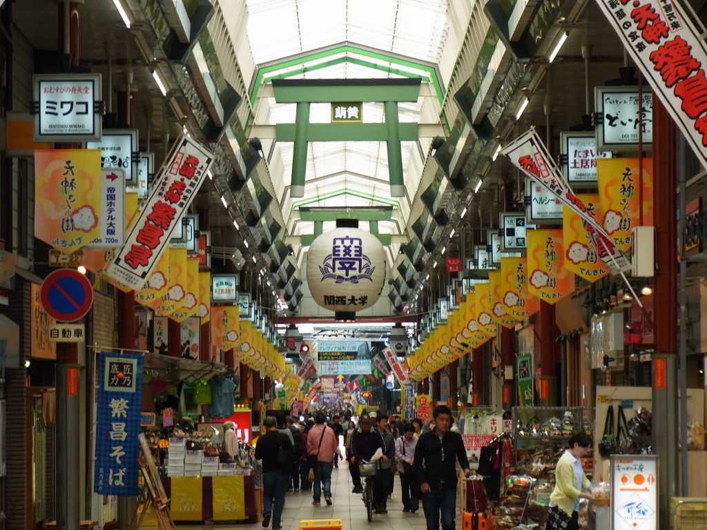 商店街で美味しいものをたらふく食べよう！32839