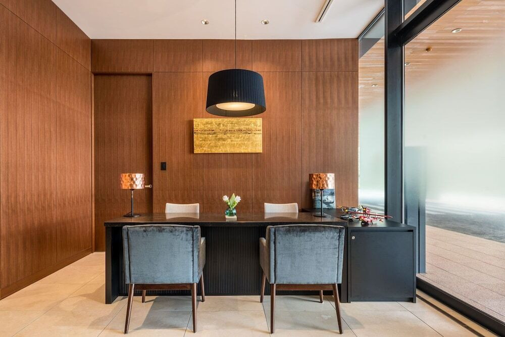 リージェンシークラブラウンジ