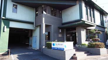 施設の入り口 / 14