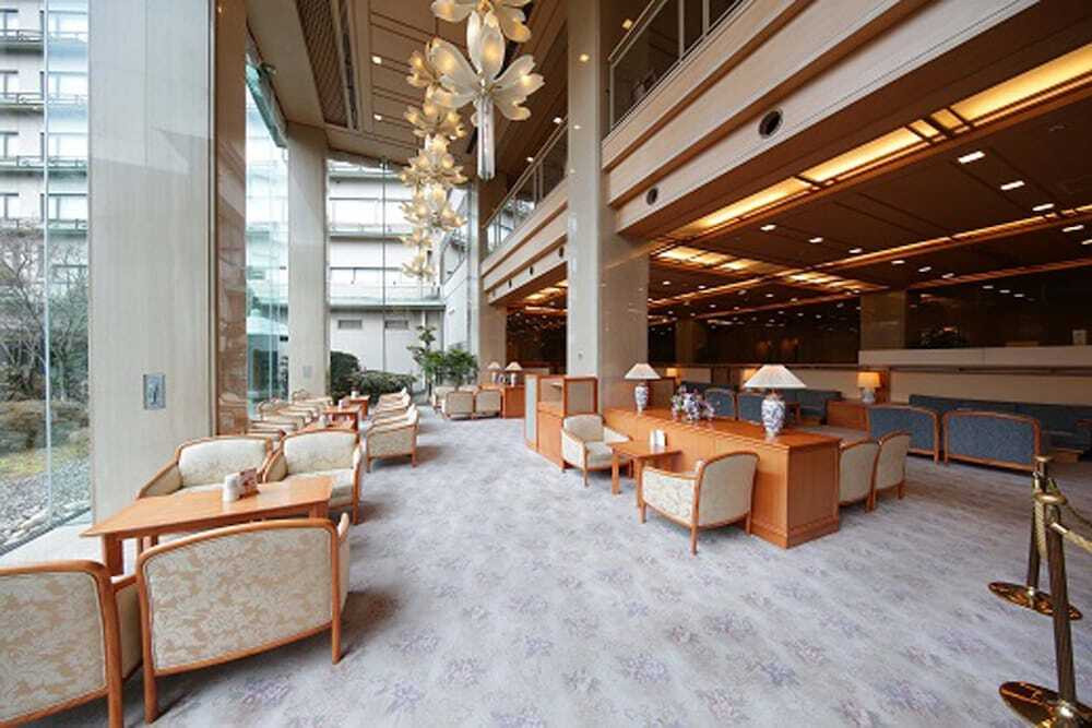 ロビーラウンジ