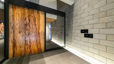 内部エントランス / 2