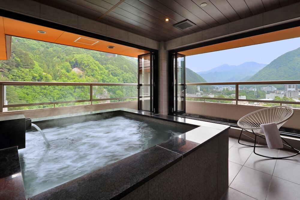 最上階・露天風呂付客室②