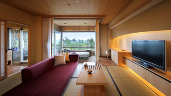If you're traveling nearby, enjoy a luxurious hotel or ryokan ♡3356496