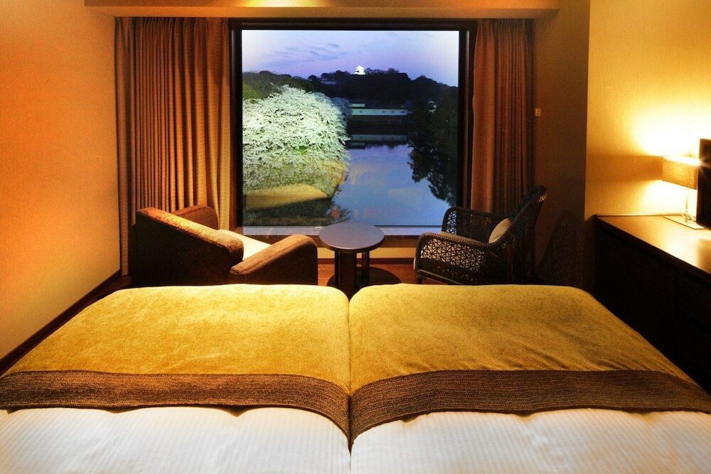 お部屋からお風呂から、彦根城天守を一望できる「お城リゾート」3948712