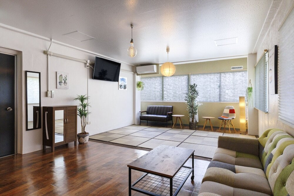 客室内のダイニングエリア