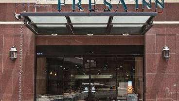 施設の入り口 / 13