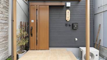 施設の入り口 / 6