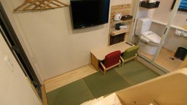 客室 / 12