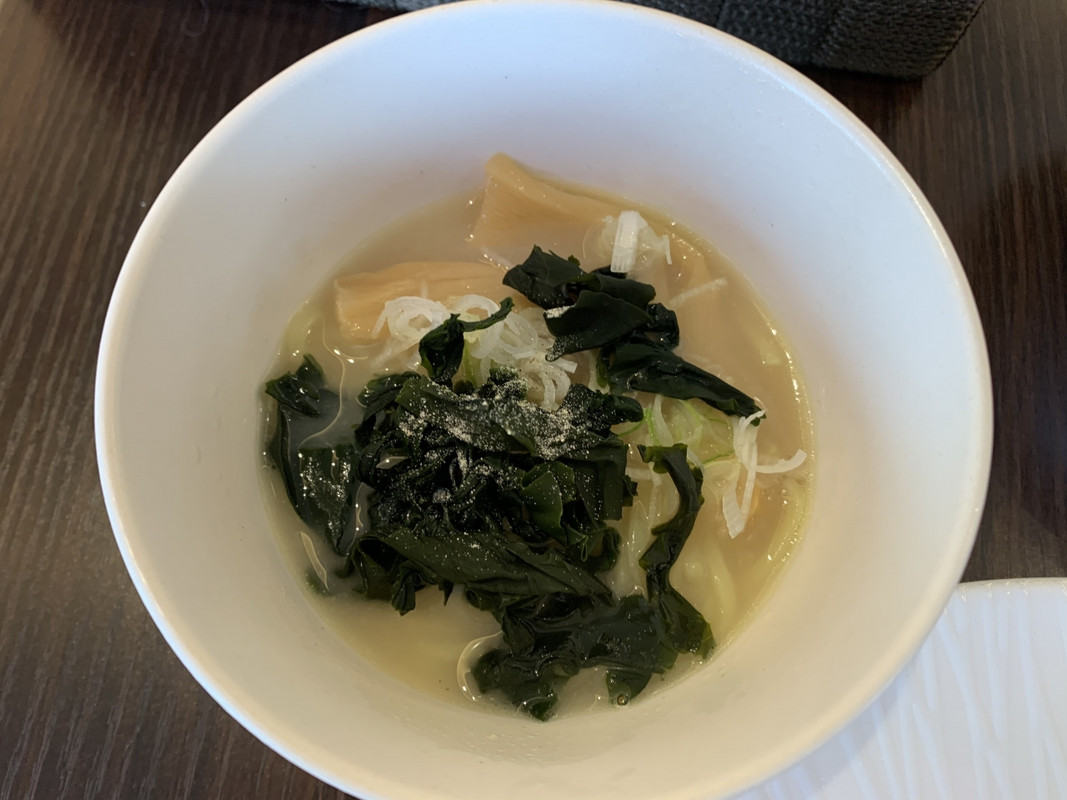 自分で作ったラーメン。汁がいい味出してました