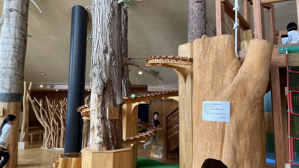 木材工芸館キノス / 2