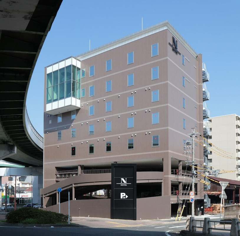 施設の正面