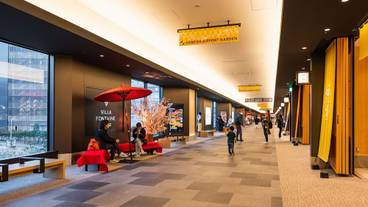 ショッピングモール / 1