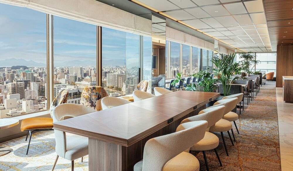 昼のクラブラウンジ / 2