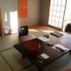 生駒山が見えて部屋は広々しています。