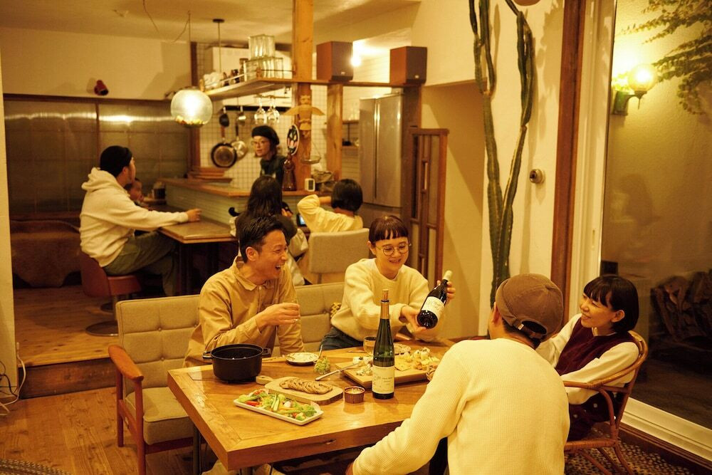 客室内のダイニングエリア