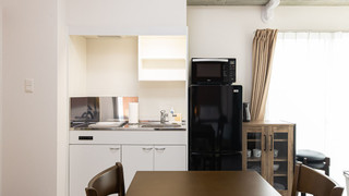 コンフォート 4 人部屋 ダブルベッド 2 台