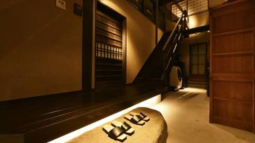 内部エントランス / 2